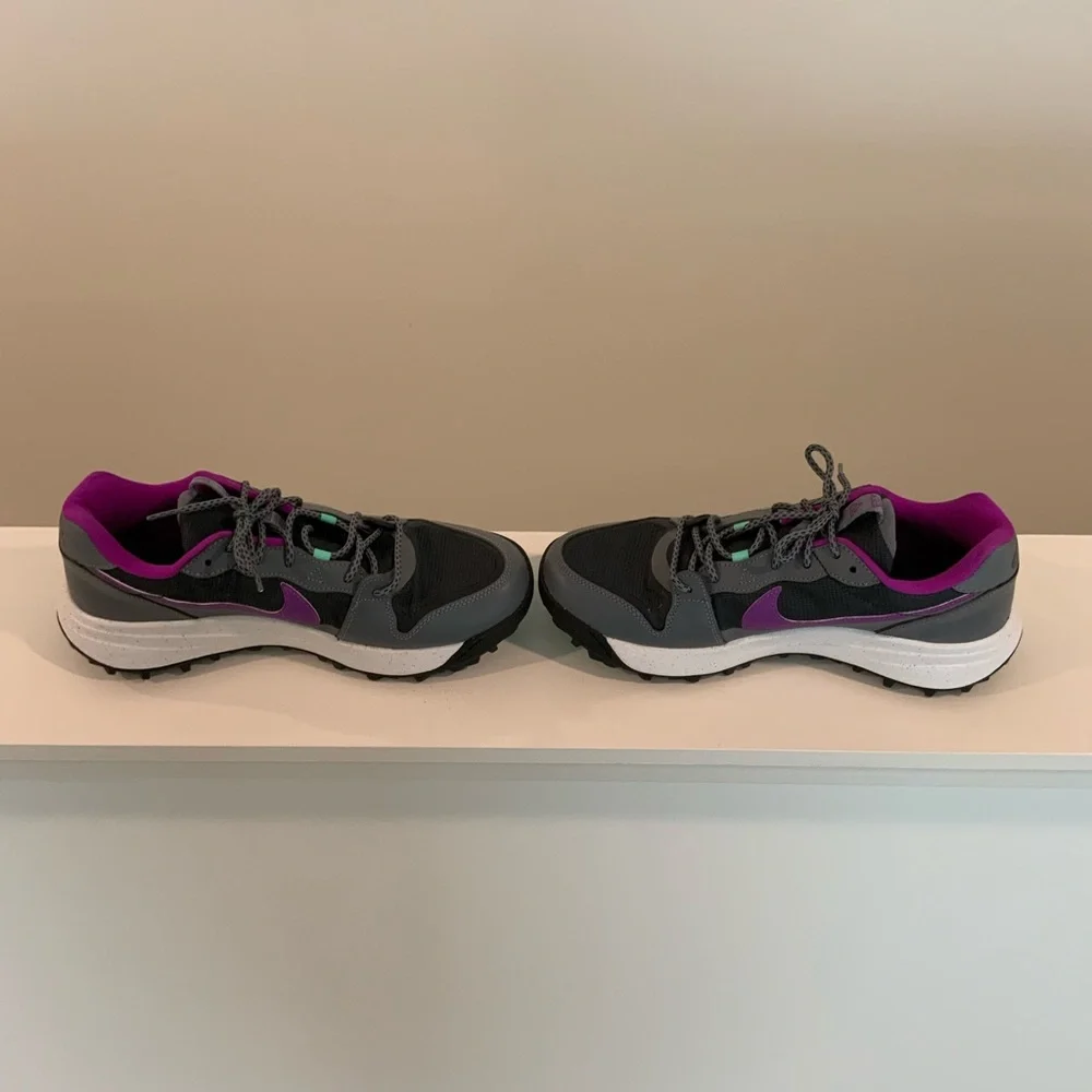 Nike ACG Gray and Purple Athletic Shoes - Picture 4 of 10